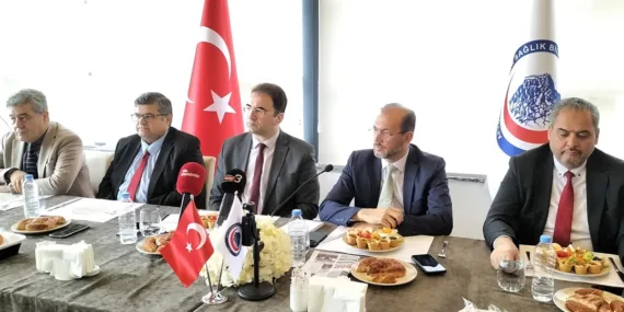 Üniversite rektöründen şaşırtan açıklama: “Torpil yaptırıyorum”
