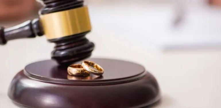 Yargıtay iyi ve kötü günde eşi yalnız bırakmayı boşanma davasında kusurlar arasında saydı