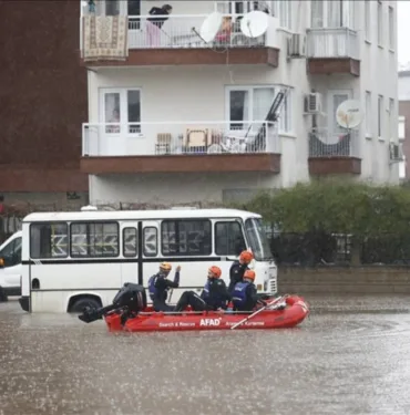 Antalya'da sel felaketi! 1 kişi hayatını kaybetti