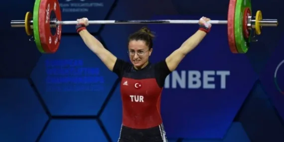 Aysel Özkan Bulgaristan’da bronz madalyanın sahibi oldu!