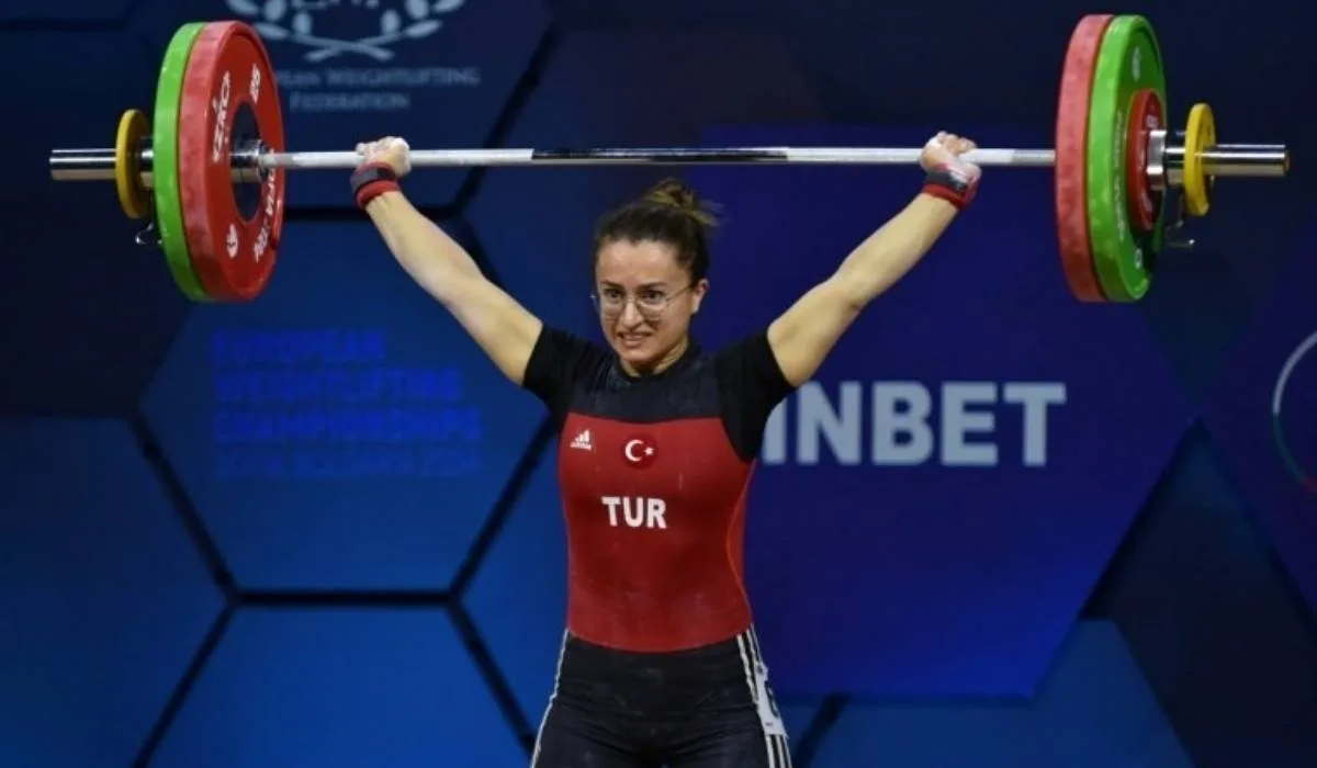 Aysel Özkan Bulgaristan'da bronz madalyanın sahibi oldu!