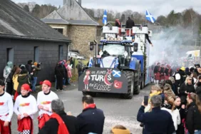 Belçikanın Türk köyünde karnaval