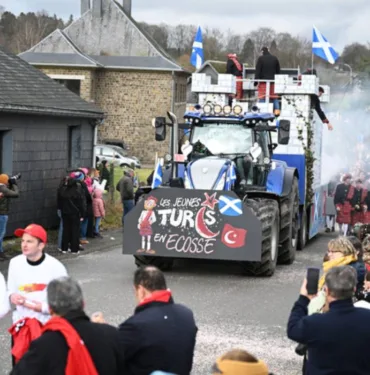 Belçikanın Türk köyünde karnaval