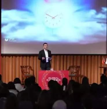 Bütün öğrenciler akın etti... Türkiye'nin dört bir yanından gelen üniversiteliler iş dünyasından liderlerle buluştu...