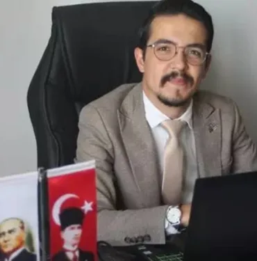 CHP'li başkan adayına bıçaklı saldırı! Otomobiline aldığı 2 kişi tarafından gasp edildi