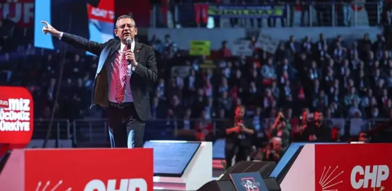 CHP'nin logosu değişti...