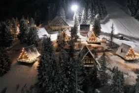 Çambaşı, gün boyu kayak yapmak isteyenleri gece de karın tadını çıkarmak isteyenleri konuk ediyor