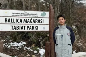 Coğrafya dersinde öğrendi! Çinli öğrenci ailesiyle Tokat Ballıca Mağarası'nı ziyaret etti