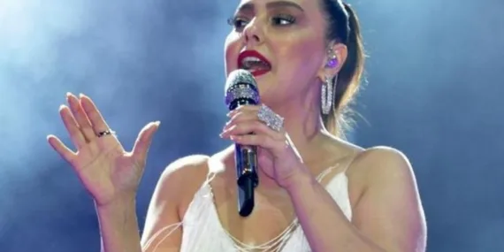 Ünlülerin yılbaşı programı belli oldu: Oteller doldu taştı!