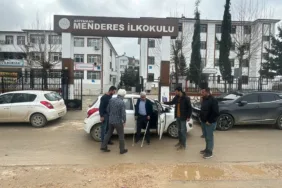 Depremde iki bacağını kaybeden müdür, protezleriyle Okuluna dönüş yaptı İsmet Kaya'nın azmi