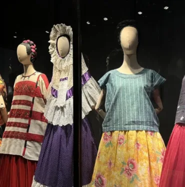Dünyaca ünlü ressam Frida Kahlonun doğduğu Mavi Ev yılda 500 bin ziyaretçi ağırlıyor
