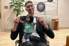 Dünyanın 'en uzun adamı' ve 'en kısa kadını' Kaliforniya'da buluştu