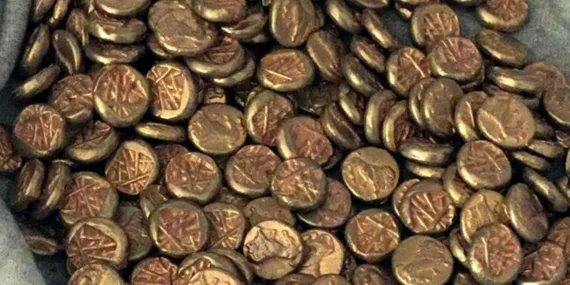 Edirne’de tarihi değer taşıyan sikke ve metal objeler ele geçirildi: İki şüpheli gözaltında