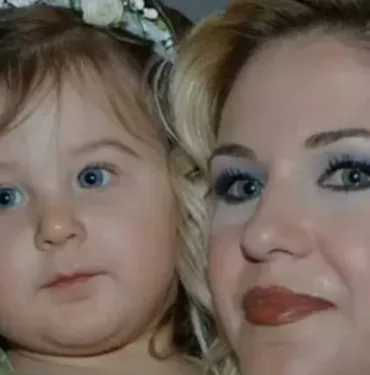 Emine Ün ve Emre Kınay'ın kızı Duru büyüdü! Güzelliğiyle herkesi kendine hayran bıraktı...