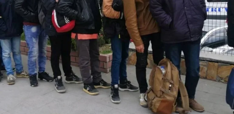 Eskişehir'de 20 düzensiz göçmen yakalandı