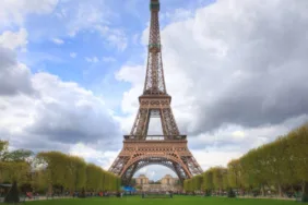 Eyfel Kulesi grev nedeniyle kapatıldı