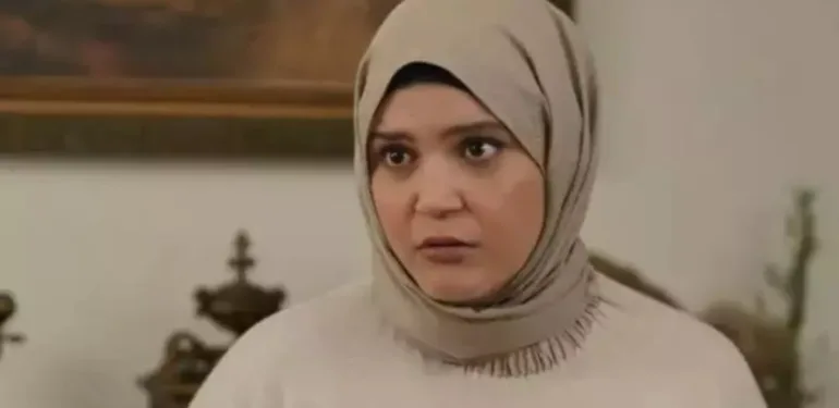Geceden ödülle ayrıldı! Kızılcık Şerbeti'nin Nilay'ı Feyza Civelek'in kombini dikkat çekti