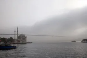 İstanbul Boğazı'nda deniz ulaşımına sis engeli!