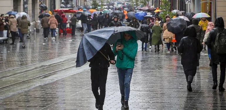 İstanbul için saat verildi Yağış geliyor!