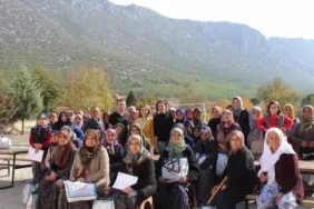 Kırsal bölgelerde yaşayan kadınlara dijital ayak izi eğitimi verilecek