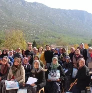 Kırsal bölgelerde yaşayan kadınlara dijital ayak izi eğitimi verilecek