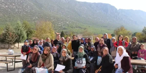 Kırsal bölgelerde yaşayan kadınlara dijital ayak izi eğitimi verilecek