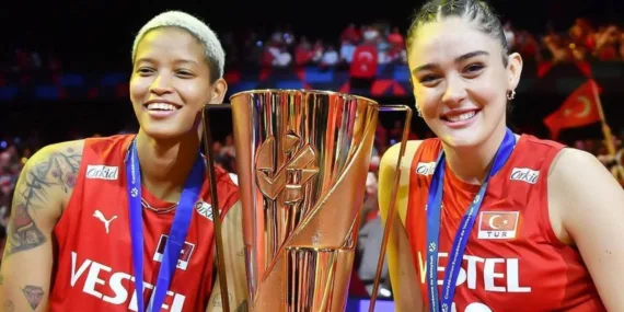 Melissa Vargas saçlarını boyattı, yeni stili olay oldu!