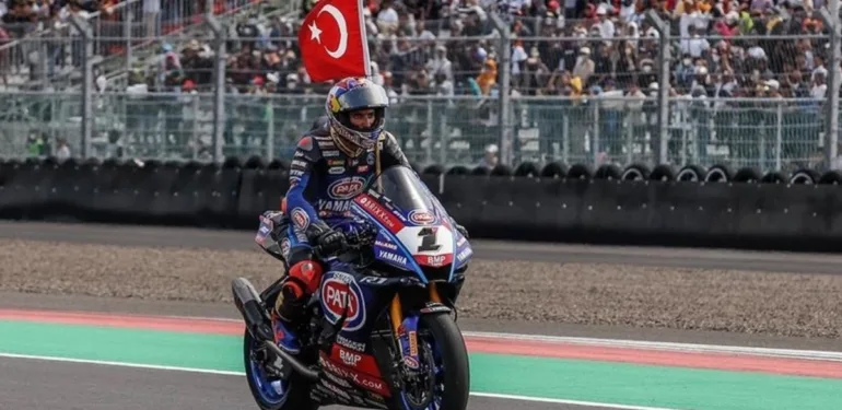 Milli motosiklet sporcusu Toprak Razgatlıoğlu tur rekoruyla sezon başlangıcı yapacak