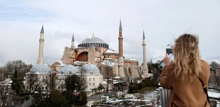 Ocak ayında Türkiye'ye gelen turist sayısı 2 milyonu aştı