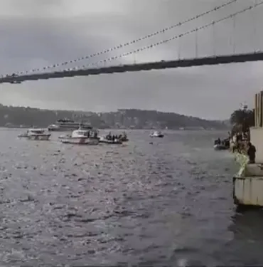 Ortaköy'de iki kişi denize düştü! Dalgıçlar çalışmalara devam ediyor