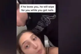 Pes dedirten görüntüler! Tuvalete girdiğinden Sonra Sevgilisine Temizleten Kadın