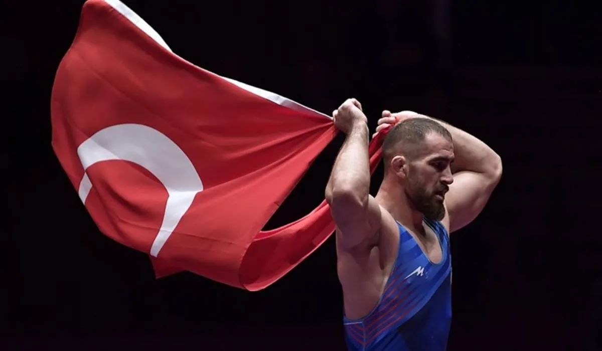 Serbest Stil Güreş Milli Takımı, 31 yıl sonra Avrupa şampiyonu oldu...