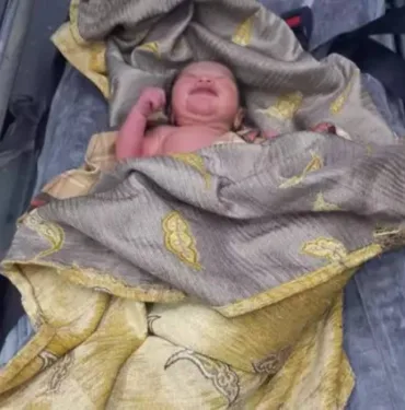 Silopi'de cami avlusuna terk edilmiş kız bebek bulundu!