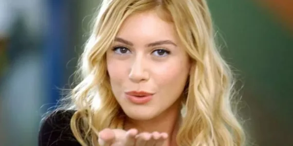 Sinem Kobal’dan flaş karar Selena geri mi dönüyor…