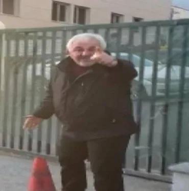 Taksici ile yaya arasında biber gazlı 'ayağımı ezdin' tartışması
