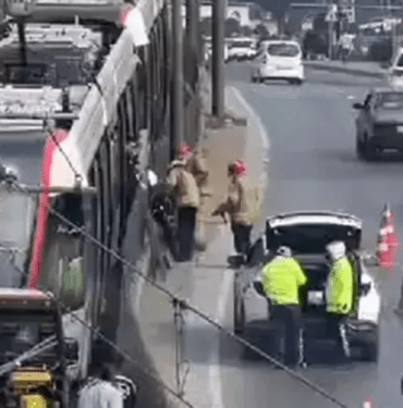 Topkapı'da bir kişiye tramvay çarptı! Kabataş-Bağcılar seferlerinde aksama