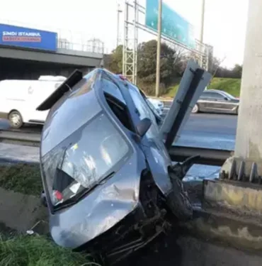 Ümraniye TEM Otoyolu'nda trafik kazası yaşandı