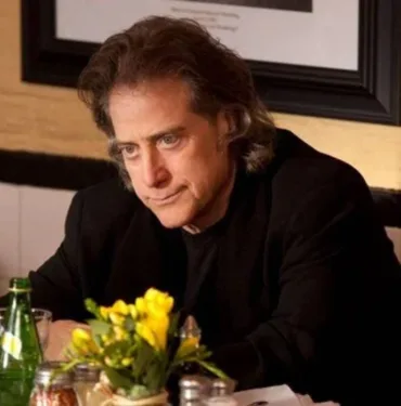 Ünlü komedyen ve oyuncu Richard Lewis yaşamını yitirdi