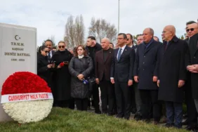 deniz baykal mezarı başında anıldı