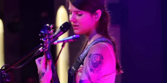 Deniz Tekin müziği bıraktı!