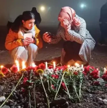 diyarbakır galeria sitesinde deoremde ölenler anıldı