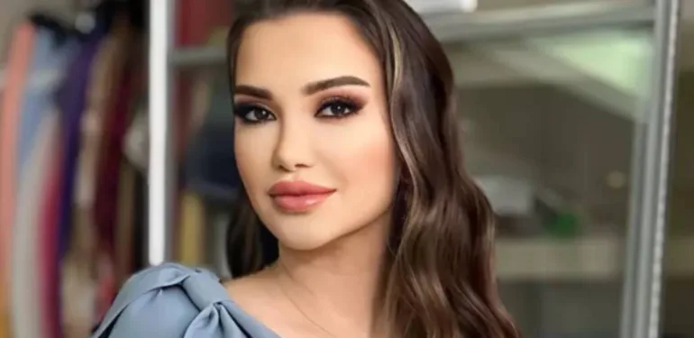 esra ezmeci