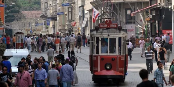 İstanbul’un kalbi dolup taştı… İstiklal Caddesi’ni geçen yıl kaç kişi ziyaret etti?