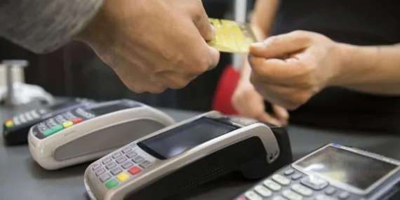 POS ödemelerinde yeni dönem: Banka kartı komisyonları düşürüldü!