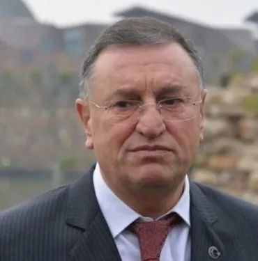 lütfü savaş adaylıktan çekildi mi