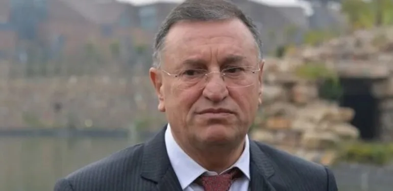 lütfü savaş adaylıktan çekildi mi