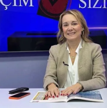 nilüfer çınarlı mutlu kimdir