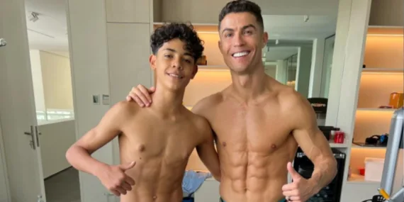 Ronaldo’nun oğluyla verdiği pozlar hayranlarını ikiye böldü!