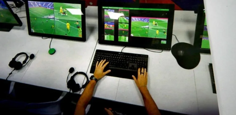 Son Dakika: VAR kayıtları açıklandı… Beşiktaş – Galatasaray maçında neler oldu?