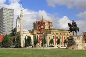 tiran gezilecek yerler